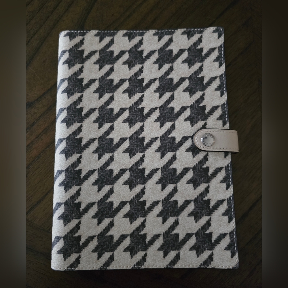 COACH Houndstooth Print Notebook & Pencil Case SET Silver/Cream/Black NWOT - Picture 3 of 14